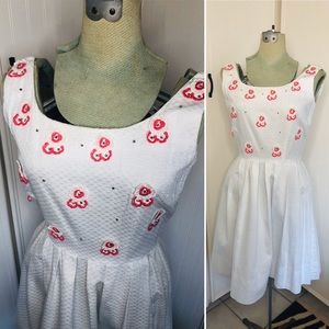 🌼 1960s Flirty White Rhinestone Daisy Dress 🌼 S